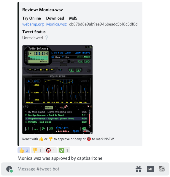 Reviewing a Winamp skin with the Discord bot